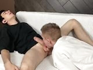 Cumshot twink's mouth, juicy blowjob fucked twink in the mouth twink gay cumshot